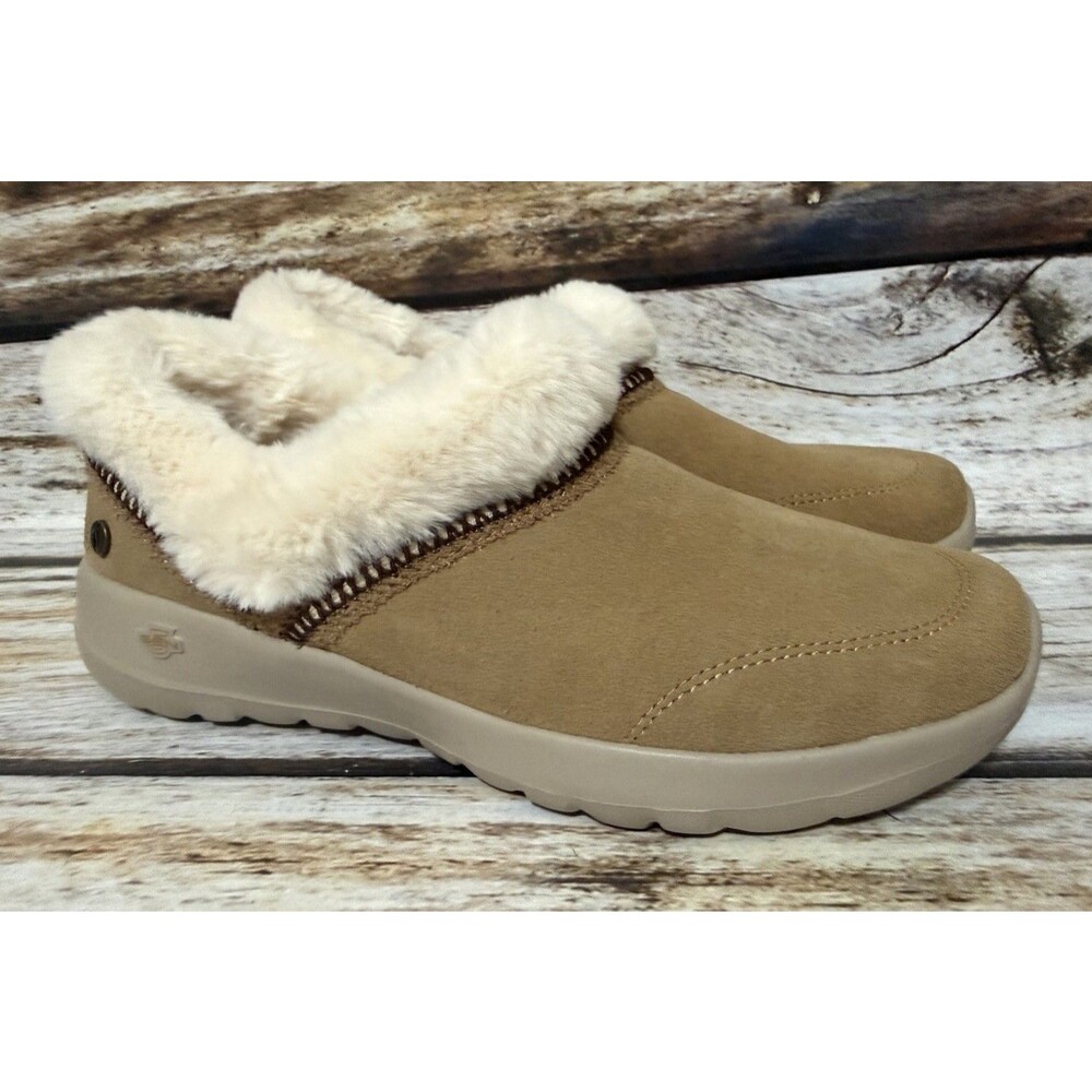 Skechers On-the-GO Joy Cozy Slip-Ons Snuggle Beige Excellent 8.5 Leather